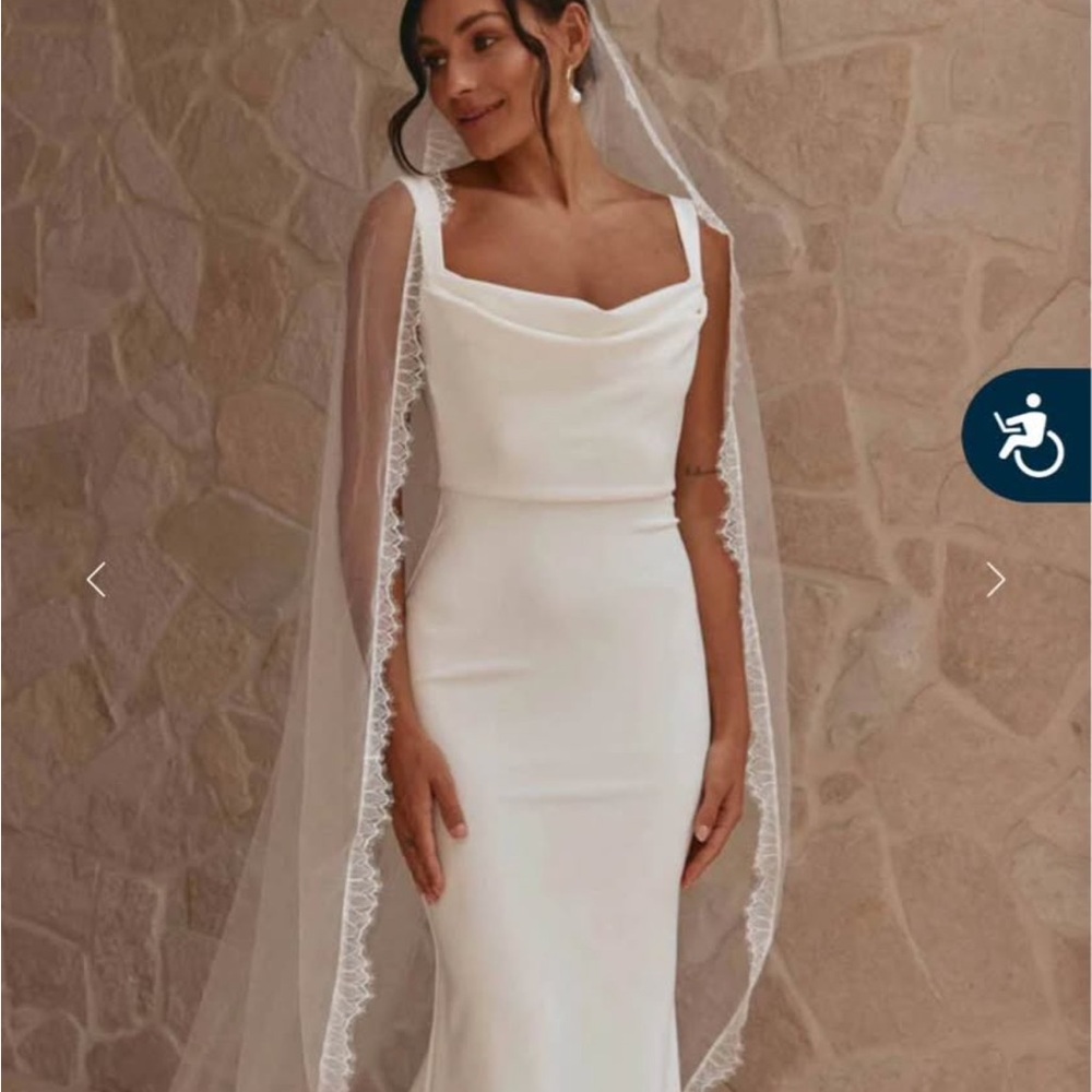 Grace Loves Lace Lumi Veil